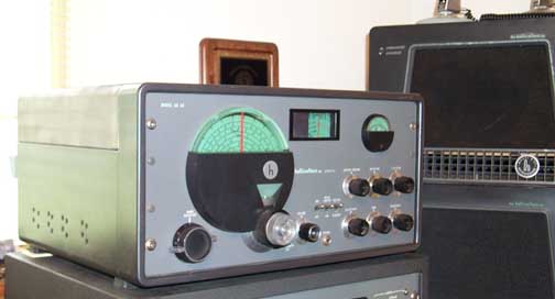 Picture of SX-42 Receiver and R-42 Speaker